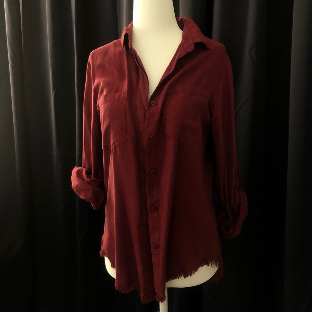 Velvet Heart hi-lo button up with frayed hem